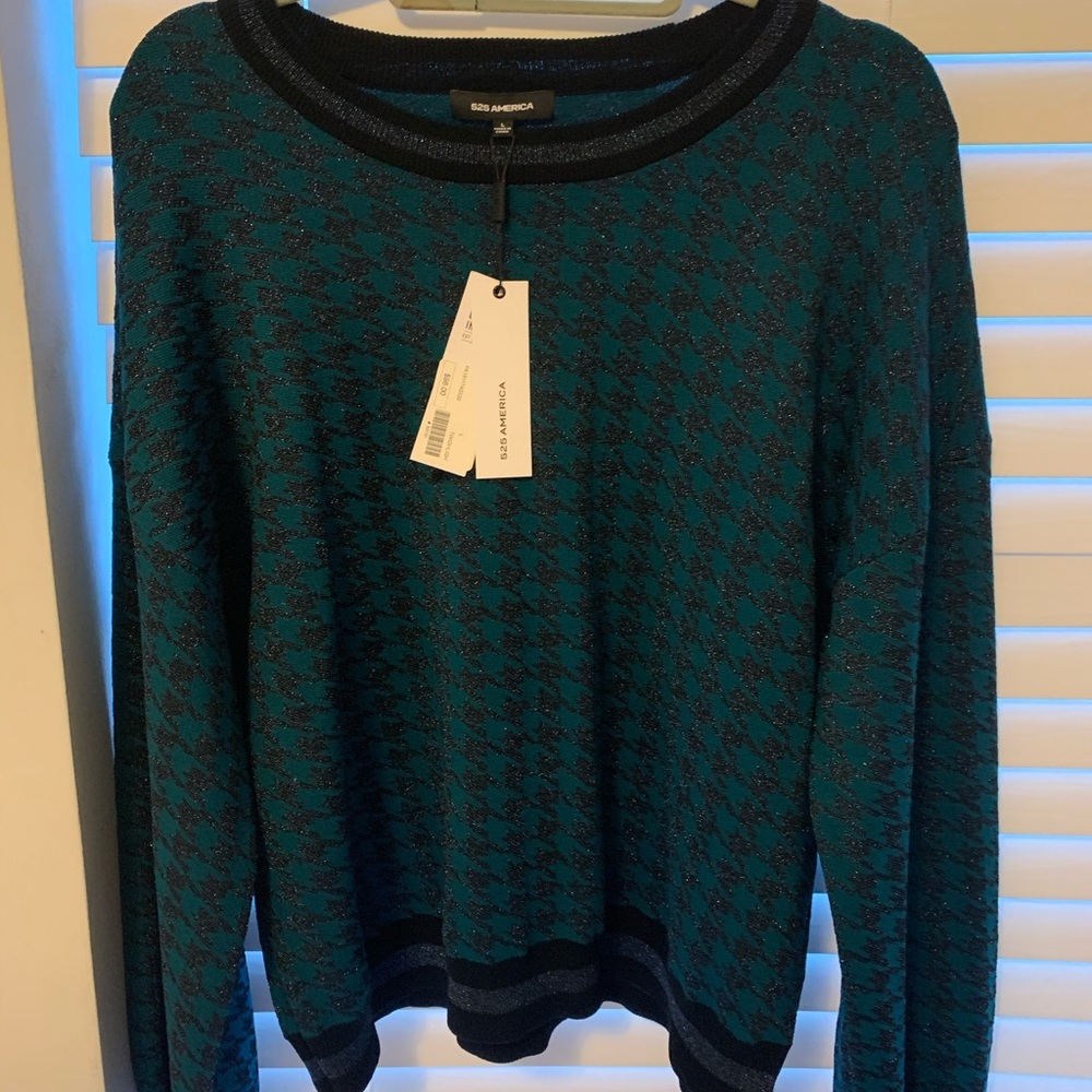 525 America sweater